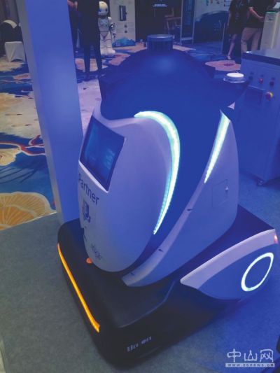 智能機器人為多個場所提供安保